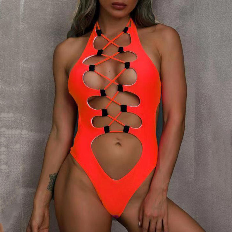 Cross-strap backless swimsuit