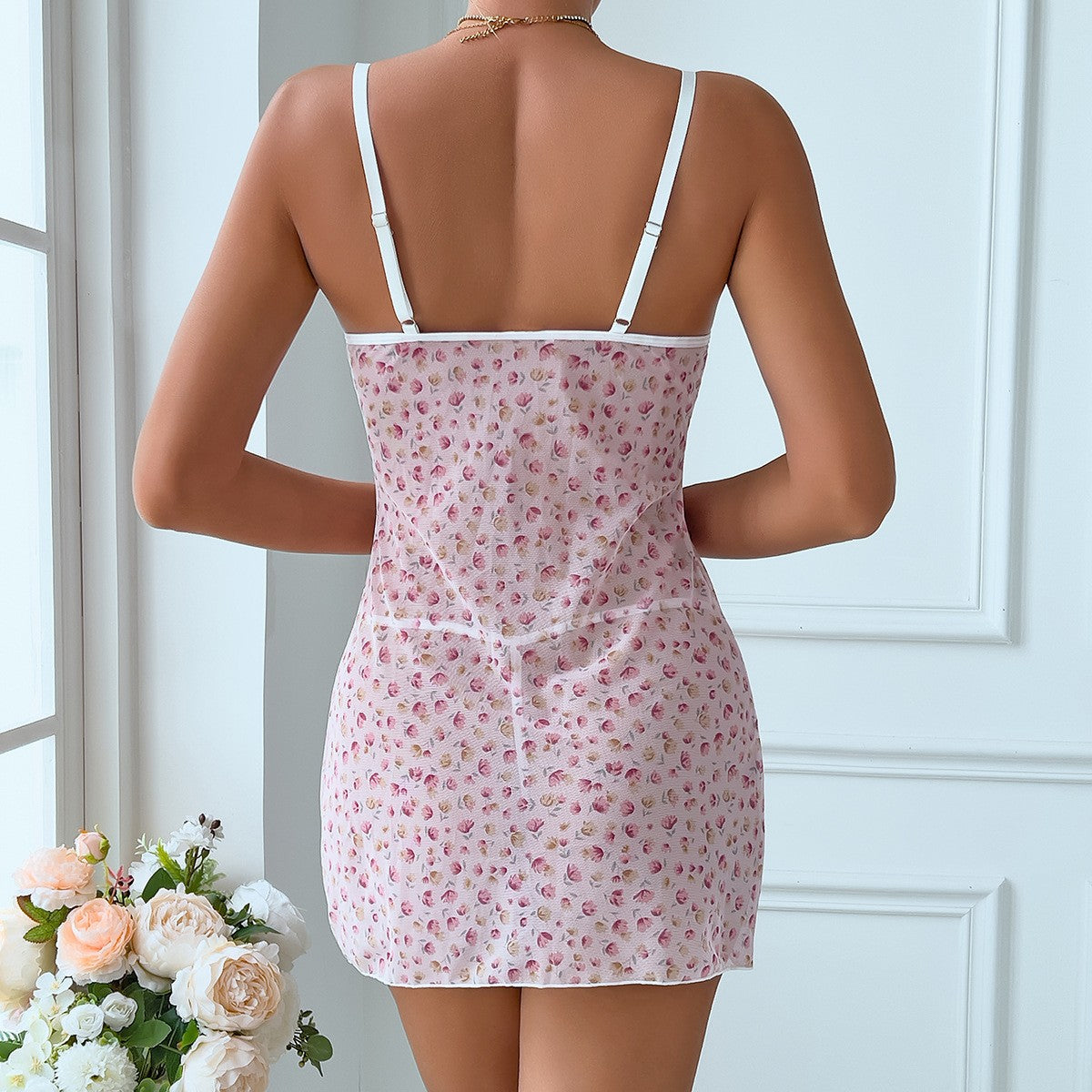 Pyjama-Set aus Spitze und bedrucktem Netzstoff