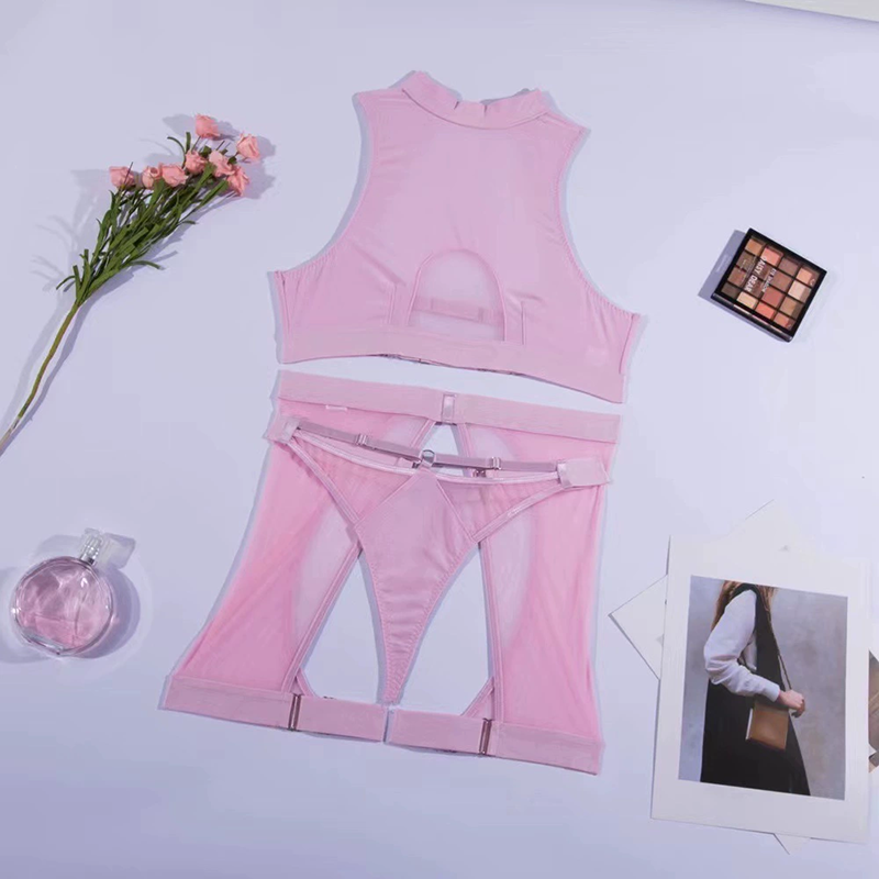 Dreiteiliges Set aus Netzunterwäsche