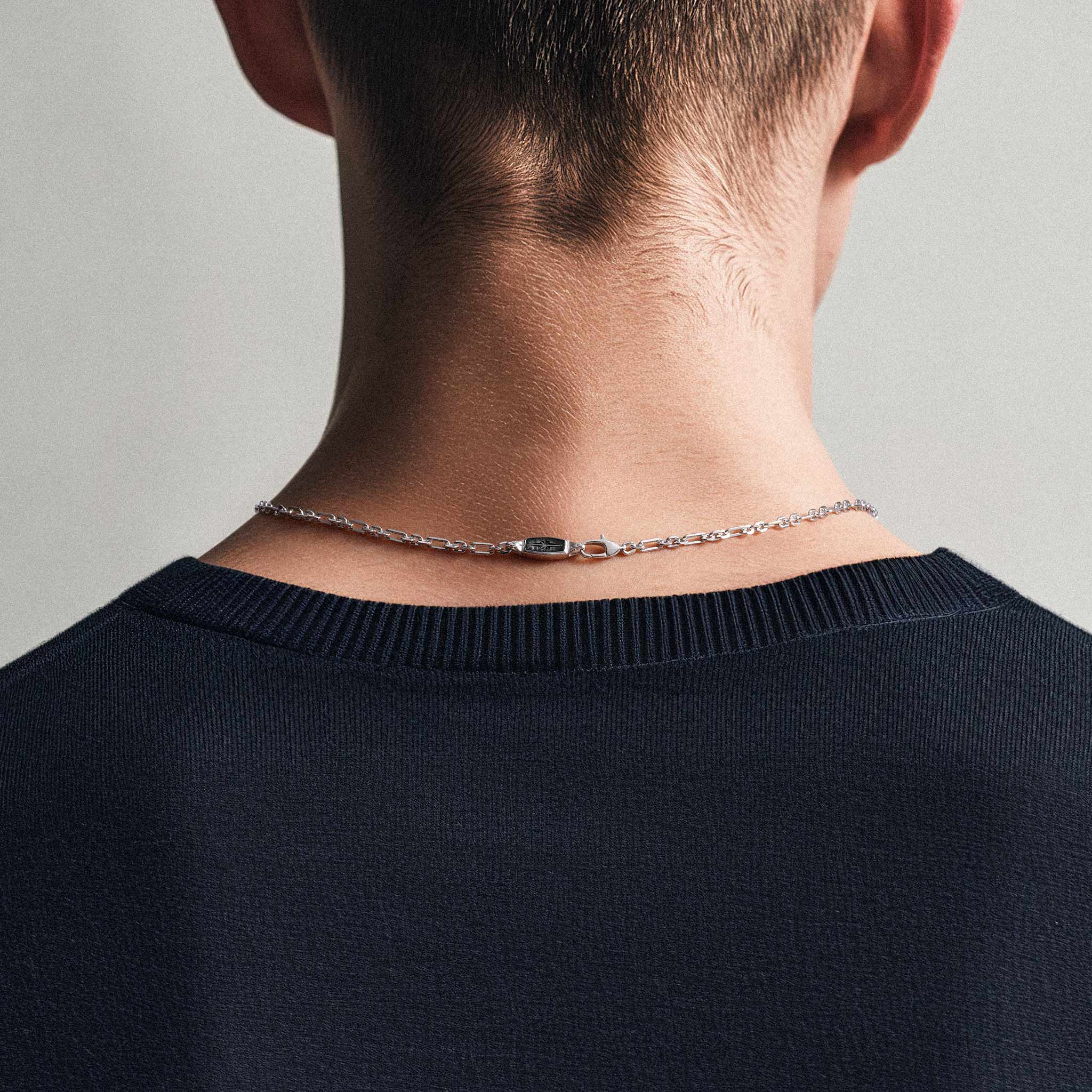 Polaris Bar Figaro Necklace Black Nacre