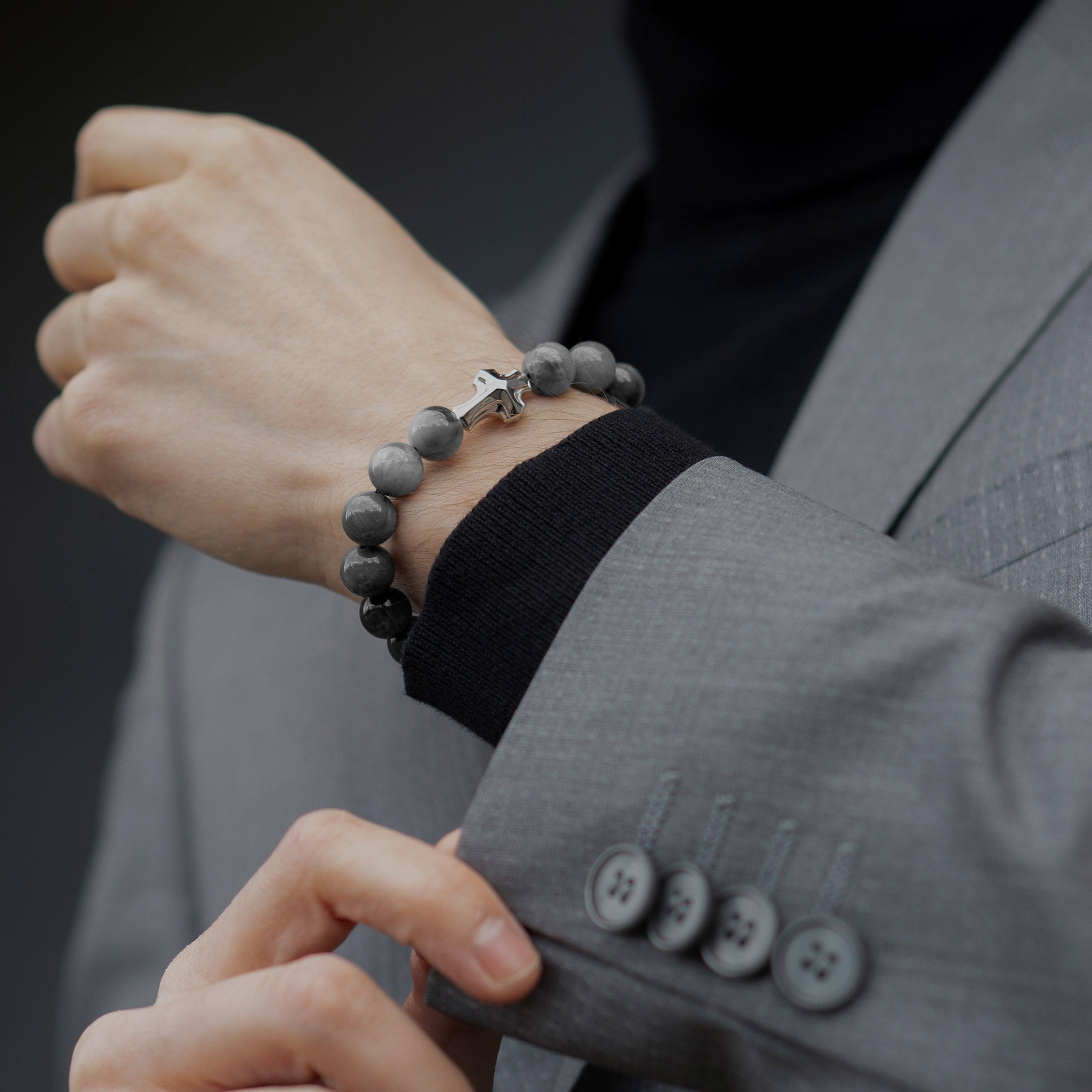 Rounded Cross Bracelet Eagle Eye