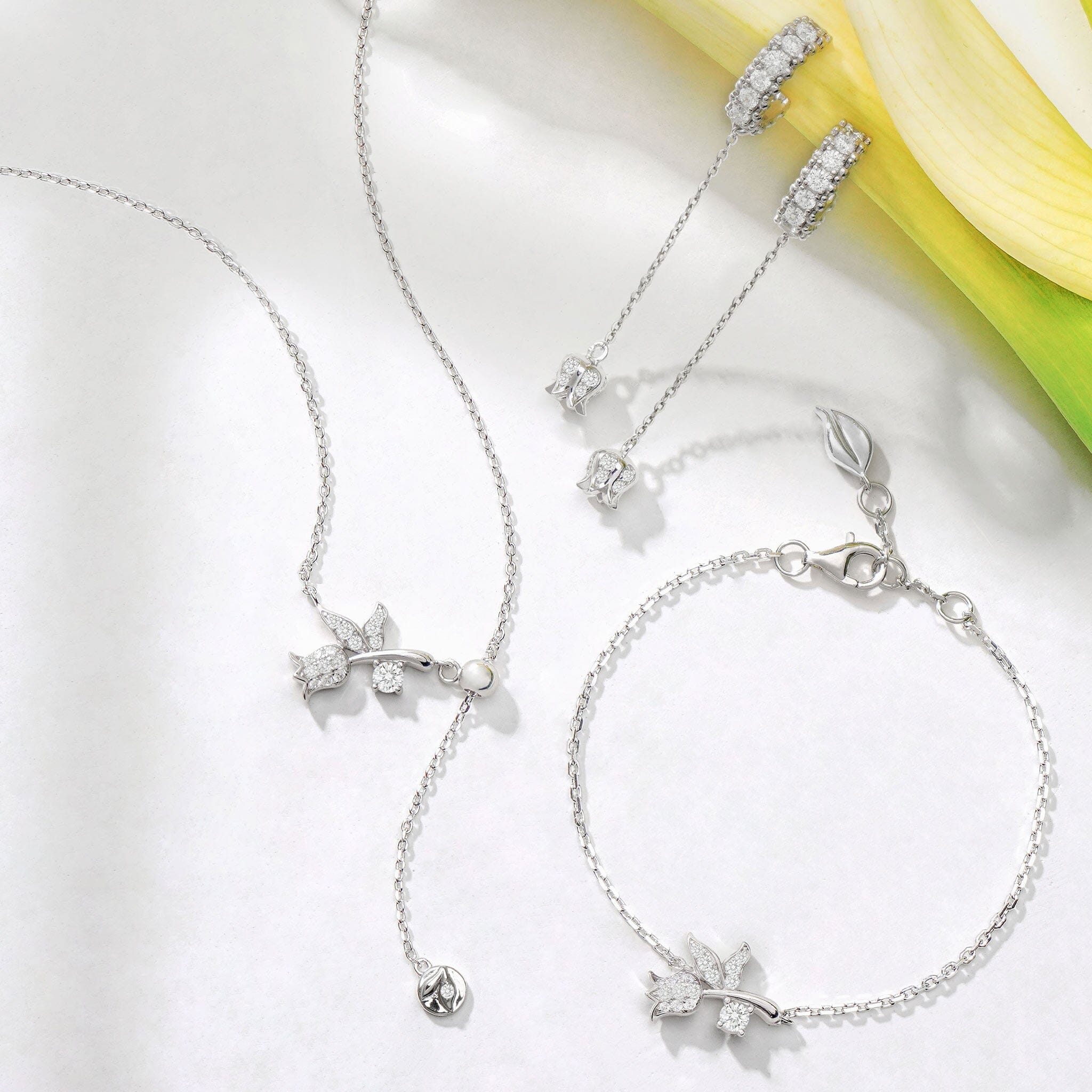 Majalis Necklace Pavé